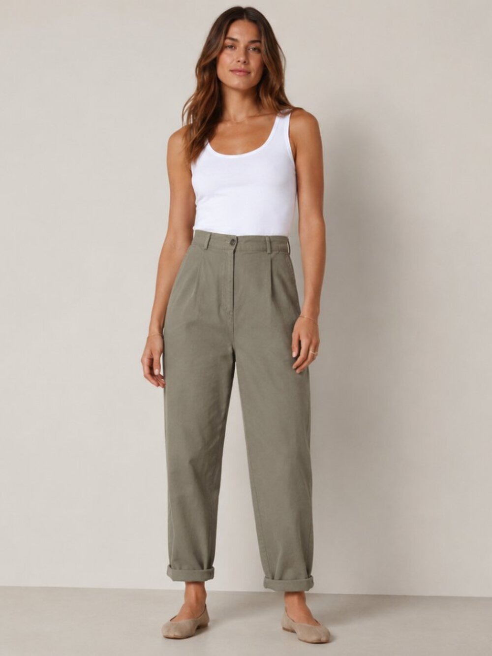 L.L. Bean Relaxed Fit Pleat Front  Taper Trousers